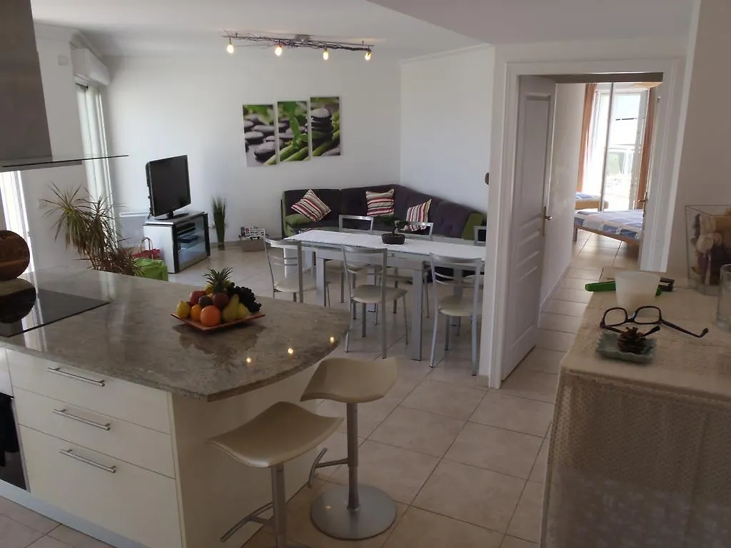Apartment Appartement Les Alizes Juan-les-Pins France